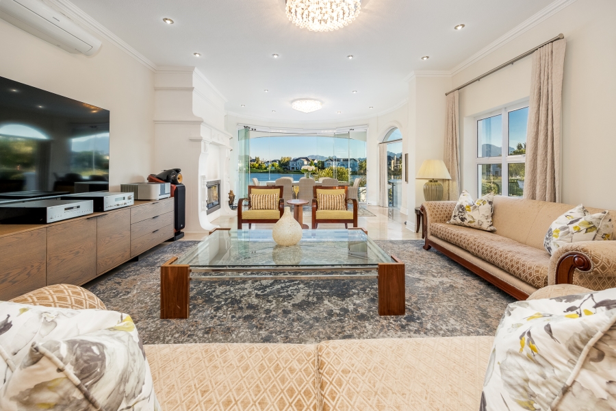 5 Bedroom Property for Sale in Val De Vie Estate Western Cape